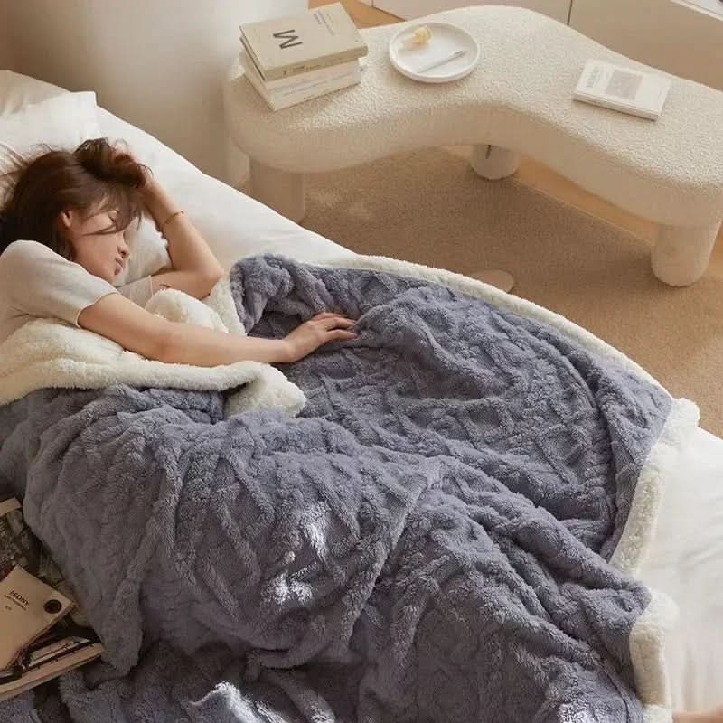 LAMMARA | Lambswool Blanket Soft Warm Cozy 4