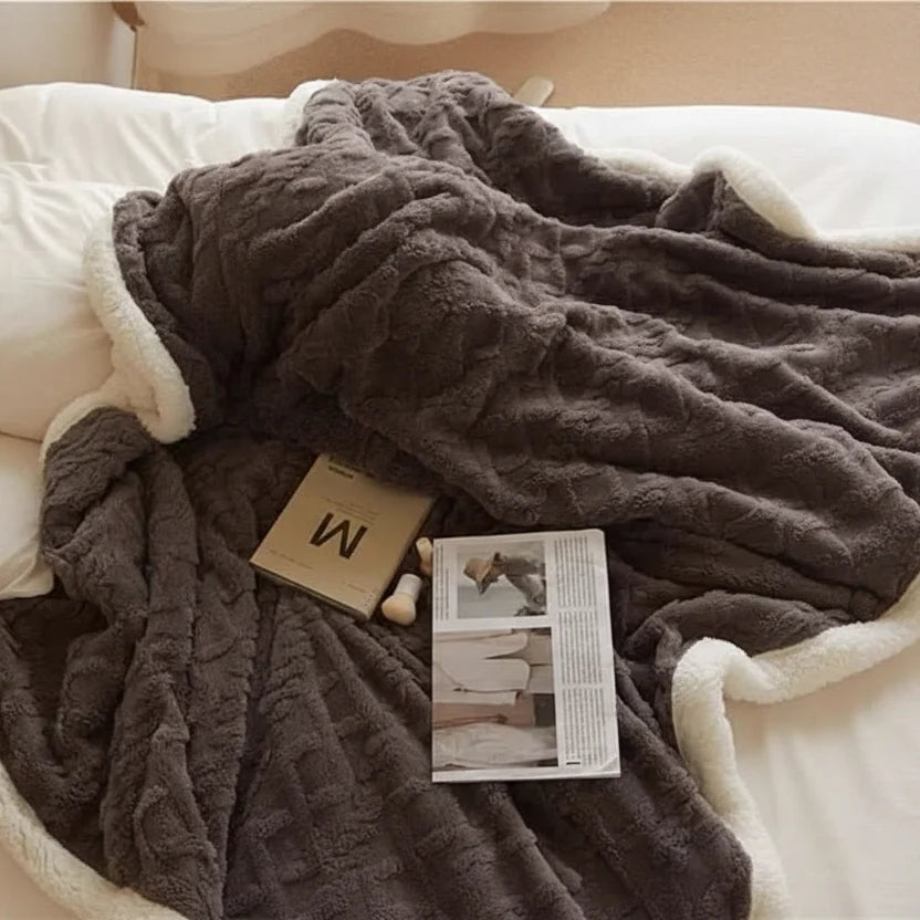 LAMMARA | Lambswool Blanket Soft Warm Cozy 6