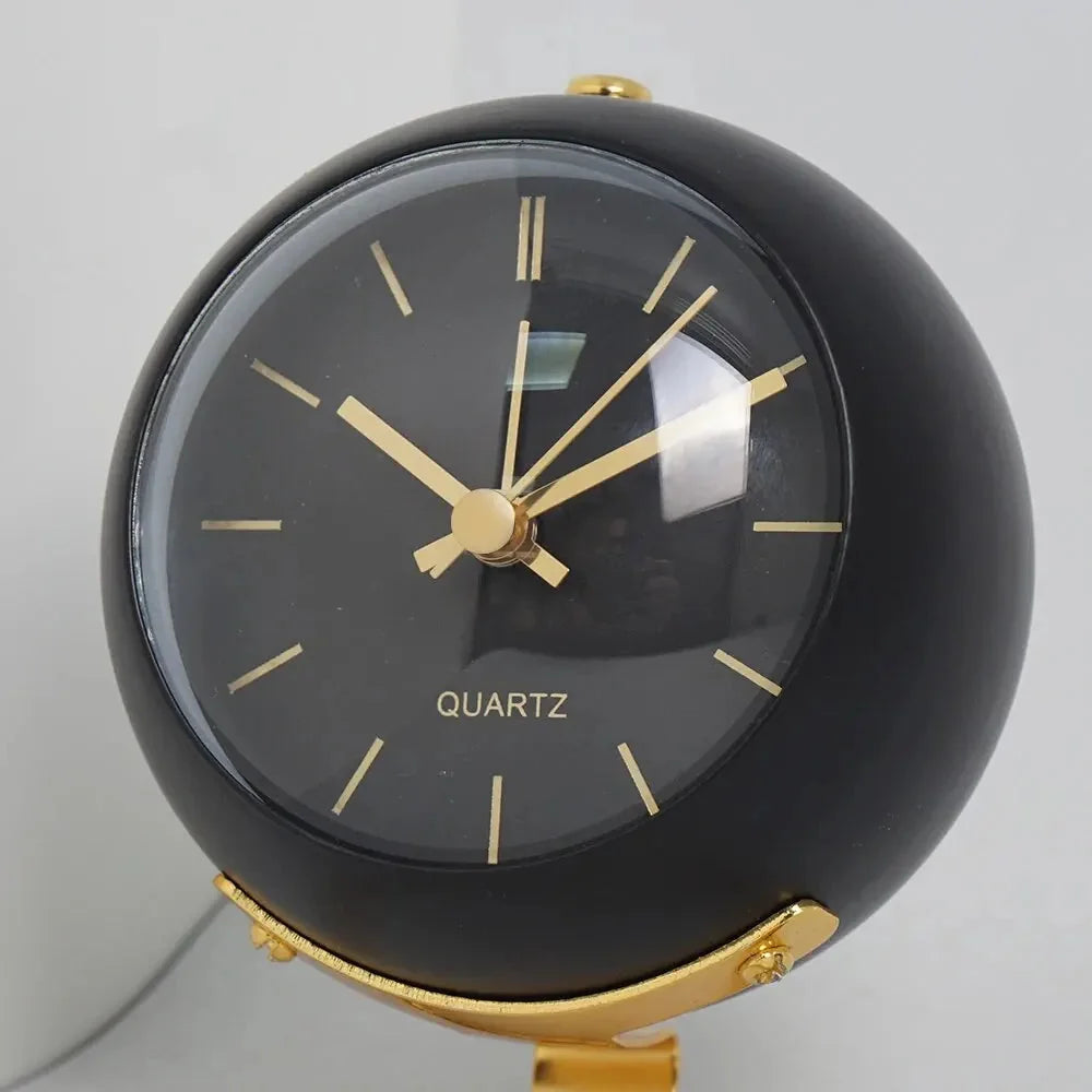 Round Quartz Alarm Clock Gold Stand Silent Mechanism 2